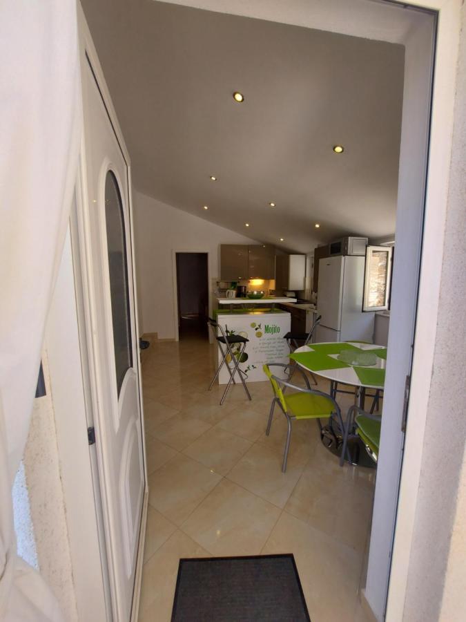 Apartman Marina Sa Parkingom Jelsa  Zewnętrze zdjęcie