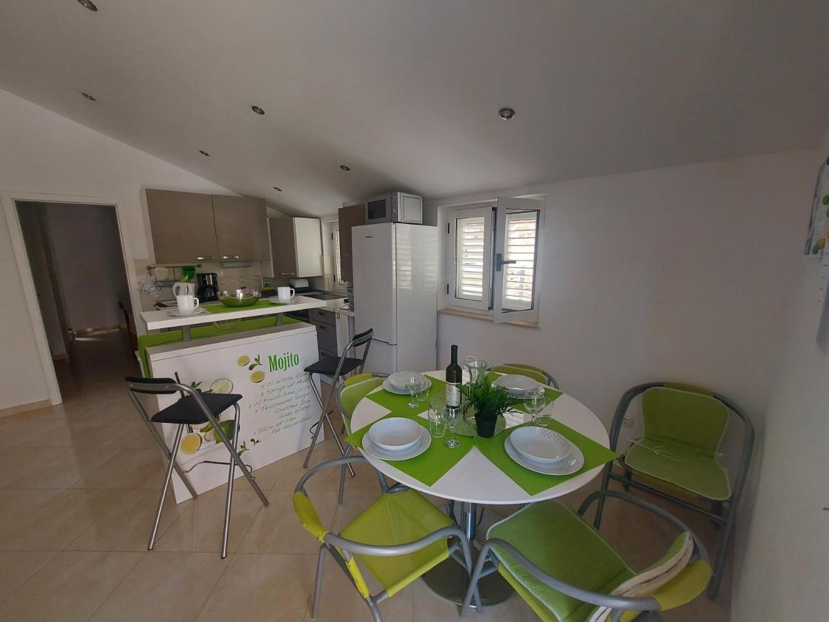 Apartman Marina Sa Parkingom Jelsa  Zewnętrze zdjęcie