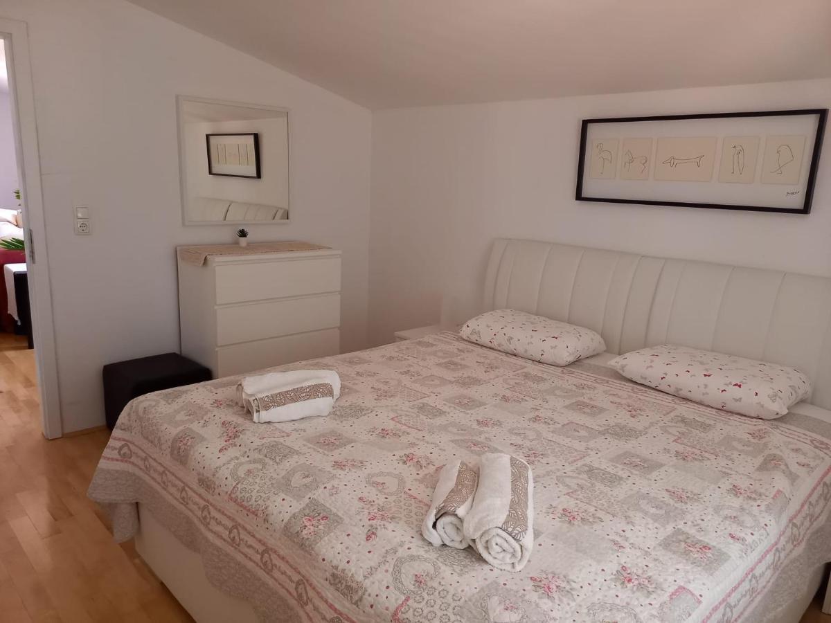 Apartman Marina Sa Parkingom Jelsa  Zewnętrze zdjęcie