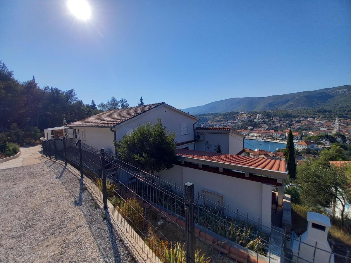 Apartman Marina Sa Parkingom Jelsa  Zewnętrze zdjęcie
